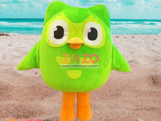 Specializing in making Duolingo's owl mascot